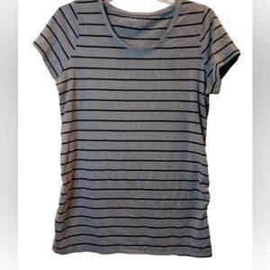 Maternity medium bump start striped gray black t shirt
